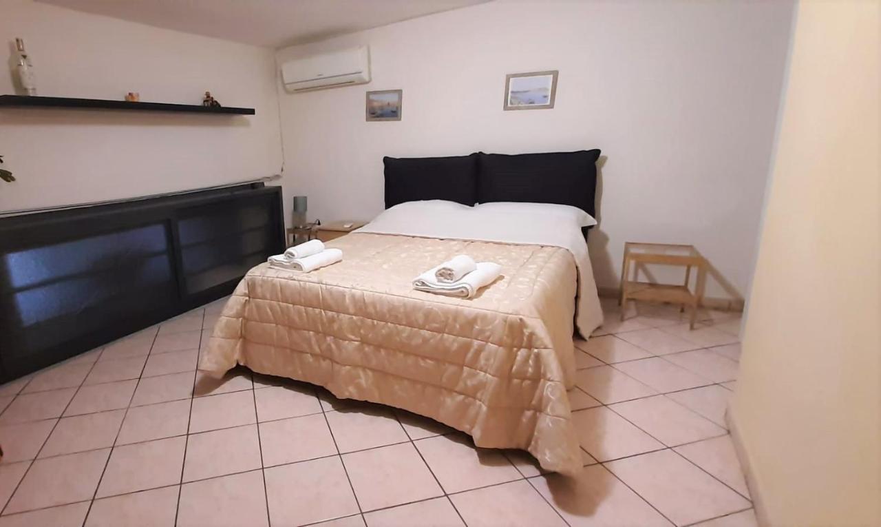 O' Vascio Apartment Napoli Ngoại thất bức ảnh